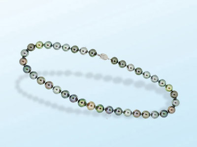Peackock Coloured Pearl Necklace